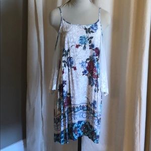 Umgee cold shoulder lace sleeve Large dress
